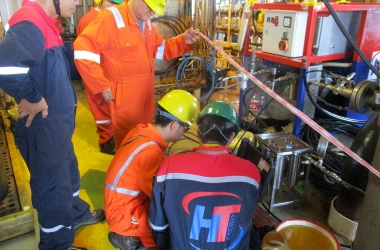 Làm sạch bằng hóa chất và dầu thủy lưc cho hệ thống thủy lực Rig Floor của giàn PVD-1 (2019)